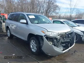 2011 Toyota Highlander z VIN 5TDBK3EH4BS044957, wystawiony jako IAAI lot #41696233 z przebiegiem 276 287 mil mil oraz . Historia ofert i sprzedaży dostępna na DreamBid. Obrazek 1.