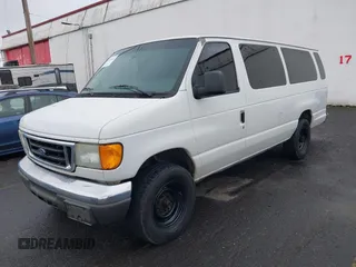 2006 Ford Econoline Passenger XL with VIN 1FBSS31L56DA35393, listed as a IAAI auction lot 41819071 with 175,478 mi miles. Bid and sale history available at carsss.com. Image 2.