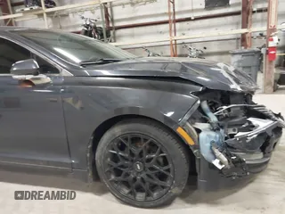2013 Lincoln MKZ Hybrid с VIN 3LN6L2LU4DR807585, выставлен на аукционе IAAI как лот 41706584 с пробегом 233 445 миль миль и . История ставок и продаж доступна на DreamBid. Изображение 14.