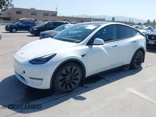 2022 Tesla Model Y Performance z VIN 7SAYGDEF2NF347456, wystawiony jako IAAI lot #42177725 z przebiegiem 29 374 mil mil oraz . Historia ofert i sprzedaży dostępna na DreamBid. Obrazek 20.