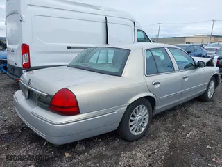 2008 Mercury Grand Marquis LS with VIN 2MEHM75VX8X636053, listed as a IAAI auction lot 41972021 with 66,221 mi miles. Bid and sale history available at carsss.com. Image 4.