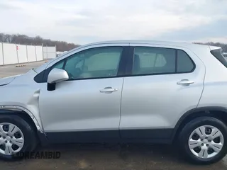 2017 Chevrolet Trax LS with VIN 3GNCJKSBXHL289303, listed as a IAAI auction lot 41899197 with 103,267 mi miles. Bid and sale history available at carsss.com. Image 15.