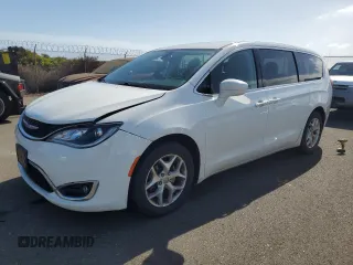 2018 Chrysler Pacifica Touring Plus with VIN 2C4RC1FG4JR157496, listed as a Copart auction lot 88452535 with 78,252 mi miles and Salvage Title. Bid and sale history available at DreamBid. Image 1.