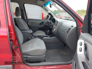 2006 Ford Escape XLT with VIN 1FMCU03136KB07686, listed as a IAAI auction lot 42199577 with 177,315 mi miles and . Bid and sale history available at DreamBid. Image 5.