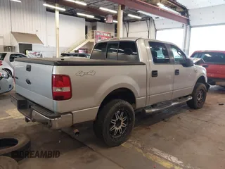 2005 Ford F-150 XLT with VIN 1FTPW14535FB22767, listed as a IAAI auction lot 41880025 with 1 mi miles. Bid and sale history available at carsss.com. Image 4.