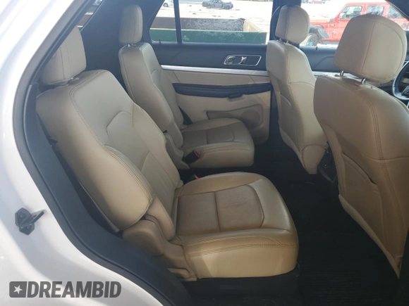 2017 Ford Explorer XLT с VIN 1FM5K7D81HGE18848, выставлен на аукционе Copart как лот 64562165 с пробегом 56 598 миль миль и Списание • Salvage title. История ставок и продаж доступна на DreamBid. Изображение 10.