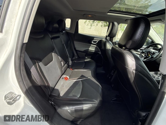 2022 Jeep Compass Latitude Lux with VIN 3C4NJDFB6NT164933, listed as a Copart auction lot 62031695 with 55,397 mi miles and Salvage title. Bid and sale history available at DreamBid. Image 6.