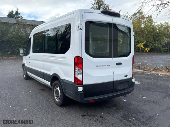 2021 Ford Transit Passenger Wagon XL with VIN 1FDAX2C80MKA72528, listed as a Copart auction lot 79310354 with 22,100 mi miles and Salvage Title. Bid and sale history available at carsss.com. Image 3.