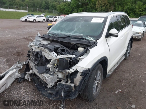 2017 Toyota Highlander XLE with VIN 5TDJZRFH9HS515504, listed as a IAAI auction lot 42209542 with 145,472 mi miles and . Bid and sale history available at DreamBid. Image 6.