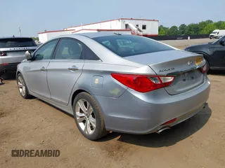 2012 Hyundai Sonata Limited z VIN 5NPEC4AB0CH451960, wystawiony jako IAAI lot #42489513 z przebiegiem 174 310 mil mil oraz . Historia ofert i sprzedaży dostępna na DreamBid. Obrazek 3.