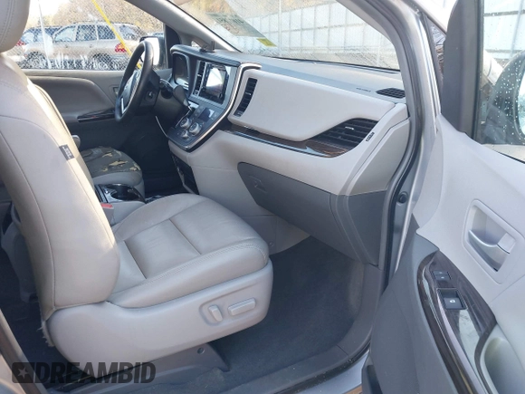 2016 Toyota Sienna XLE with VIN 5TDYK3DC3GS744752, listed as a IAAI auction lot 41077851 with 147,319 mi miles. Bid and sale history available at carsss.com. Image 5.