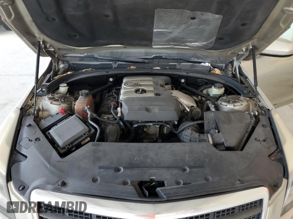 2013 Cadillac ATS z VIN 1G6AA5RX5D0164495, wystawiony jako Copart lot #55016525 z przebiegiem 83 243 mil mil oraz Szkoda całkowita • Salvage title. Historia ofert i sprzedaży dostępna na DreamBid. Obrazek 11.