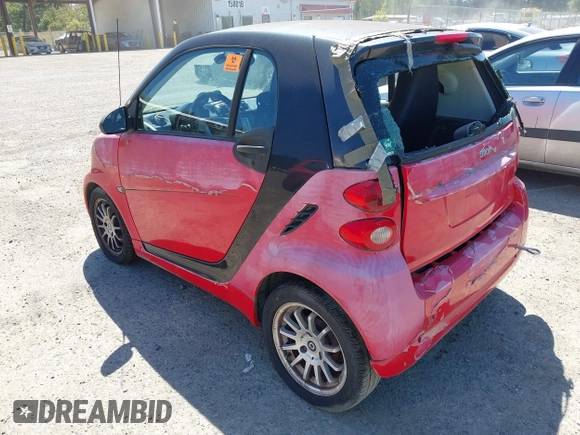 2012 Smart fortwo Pure z VIN WMEEJ3BA6CK527612, wystawiony jako IAAI lot #42750164 z przebiegiem Nie podano mil oraz . Historia ofert i sprzedaży dostępna na DreamBid. Obrazek 3.