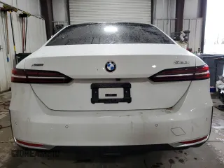 2024 BMW 5 Series 530i xDrive с VIN WBA53FJ08RCP95113, выставлен на аукционе Copart как лот 51793015 с пробегом Не указан миль и Списание • Salvage title. История ставок и продаж доступна на DreamBid. Изображение 6.