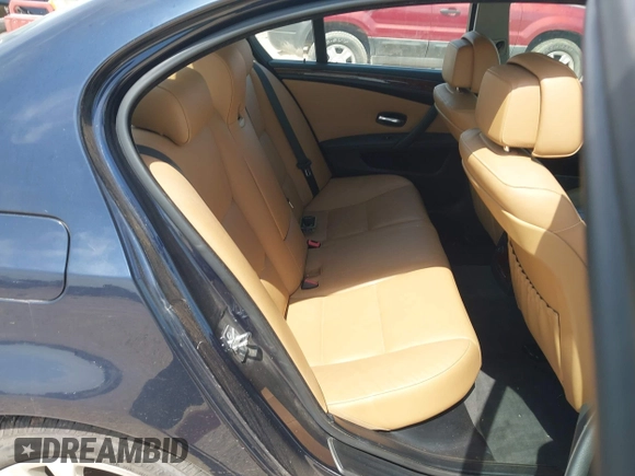 2009 BMW 5 Series 535i xDrive z VIN WBANV93519C133586, wystawiony jako IAAI lot #42377442 z przebiegiem 210 243 mil mil oraz . Historia ofert i sprzedaży dostępna na DreamBid. Obrazek 8.