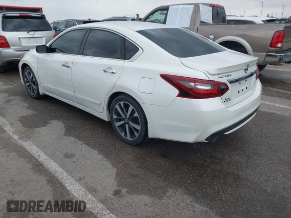 2017 Nissan Altima SR with VIN 1N4AL3AP0HN345977, listed as a IAAI auction lot 41937530 with 121,292 mi miles and . Bid and sale history available at carsss.com. Image 3.