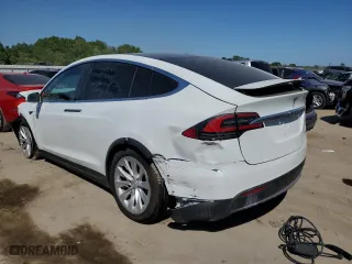 2020 Tesla Model X Long Range with VIN 5YJXCDE28LF261051, listed as a Copart auction lot 44919173 with 20,627 mi miles. Bid and sale history available at carsss.com. Image 2.