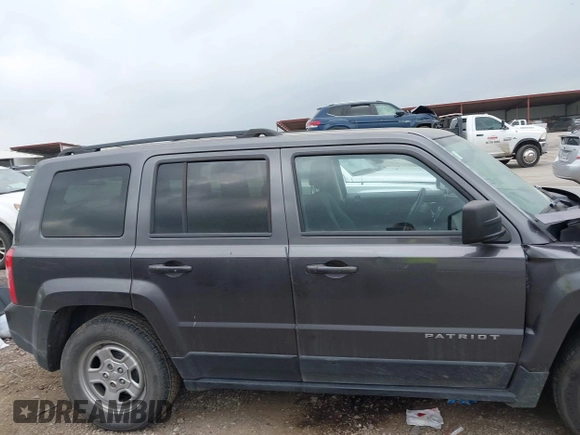 2016 Jeep Patriot Sport with VIN 1C4NJPBA8GD600091, listed as a IAAI auction lot 41958273 with 165,876 mi miles and . Bid and sale history available at carsss.com. Image 14.