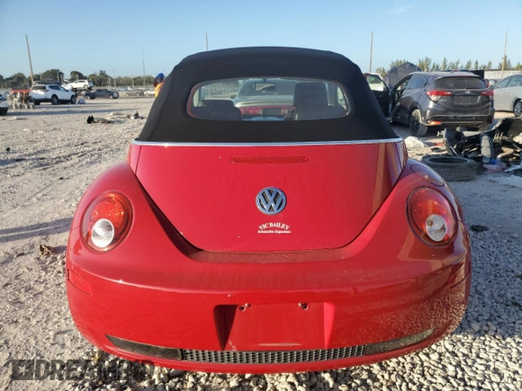 2008 Volkswagen Beetle SE with VIN 3VWRF31Y78M415480, listed as a Copart auction lot 42852025 with 35,799 mi miles and Clean title. Bid and sale history available at DreamBid. Image 6.