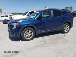 2022 GMC Terrain SLE z VIN 3GKALTEV5NL137581, wystawiony jako Copart lot #52152415 z przebiegiem 45 032 mil mil oraz Szkoda całkowita • Salvage title. Historia ofert i sprzedaży dostępna na DreamBid. Obrazek 1.