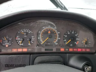 1995 Mercedes-Benz S 320 with VIN WDBGA32E5SA274778, listed as a Copart auction lot 45676305 with 102,942 mi miles and Salvage Title. Bid and sale history available at DreamBid. Image 9.