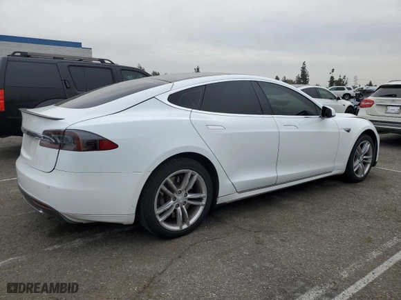2013 Tesla Model S Performance with VIN 5YJSA1DP8DFP16316, listed as a Copart auction lot 47402805 with 127919 miles and Salvage Title. Bid and sale history available at carsss.com. Image 3.