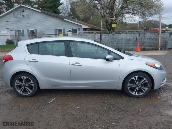 2016 Kia Forte 5-Door EX with VIN KNAFX5A85G5496365, listed as a IAAI auction lot 41920359 with 127,907 mi miles. Bid and sale history available at carsss.com. Image 13.