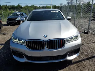 2017 BMW 7 Series ALPINA B7 xDrive with VIN WBA7F2C58HG421402, listed as a Copart auction lot 60721823 with 61,988 mi miles. Bid and sale history available at carsss.com. Image 5.