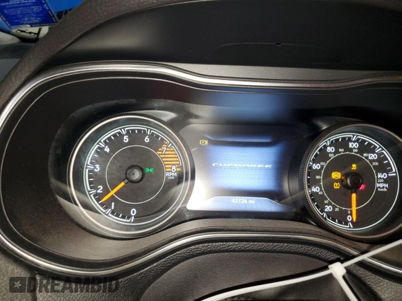 2019 Jeep Cherokee Trailhawk with VIN 1C4PJMBX4KD478219, listed as a Copart auction lot 60919595 with 42,726 mi miles and Salvage title. Bid and sale history available at DreamBid. Image 9.