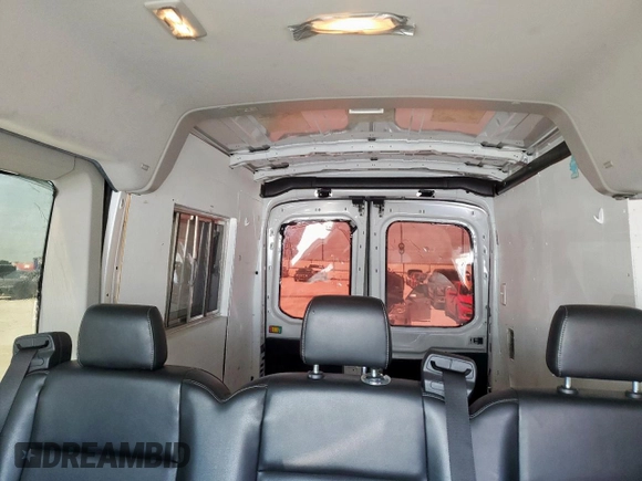 2020 Ford Transit z VIN 1FTBR1D89LKA15982, wystawiony jako Copart lot #52732815 z przebiegiem 70 683 mil mil oraz Szkoda całkowita • Salvage title. Historia ofert i sprzedaży dostępna na DreamBid. Obrazek 10.