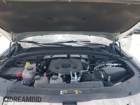 2024 Jeep Grand Cherokee with VIN 1C4RJYB68R8516819, listed as a IAAI auction lot 42582803 with 32,933 mi miles and . Bid and sale history available at DreamBid. Image 10.