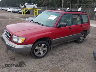 1998 Subaru Forester S with VIN JF1SF655XWH783942, listed as a IAAI auction lot 41466532 with 388,888 mi miles. Bid and sale history available at carsss.com. Image 2.
