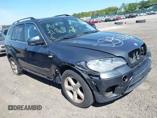 2013 BMW X5 xDrive50i с VIN 5UXZV8C55D0C16237, выставлен на аукционе IAAI как лот 42249884 с пробегом Не указан миль и . История ставок и продаж доступна на DreamBid. Изображение 1.