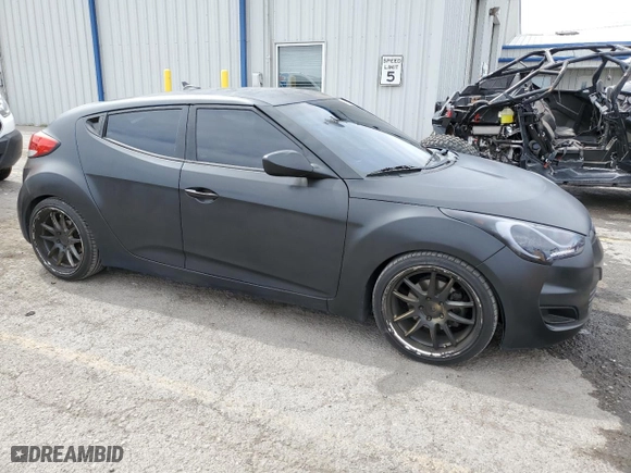 2016 Hyundai Veloster with VIN KMHTC6AD9GU265913, listed as a Copart auction lot 50021385 with 117,156 mi miles and Salvage Title. Bid and sale history available at carsss.com. Image 4.