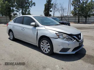 2017 Nissan Sentra S z VIN 3N1AB7APXHY258923, wystawiony jako Copart lot #59006785 z przebiegiem 89 299 mil mil oraz Szkoda całkowita • Salvage title. Historia ofert i sprzedaży dostępna na DreamBid. Obrazek 4.