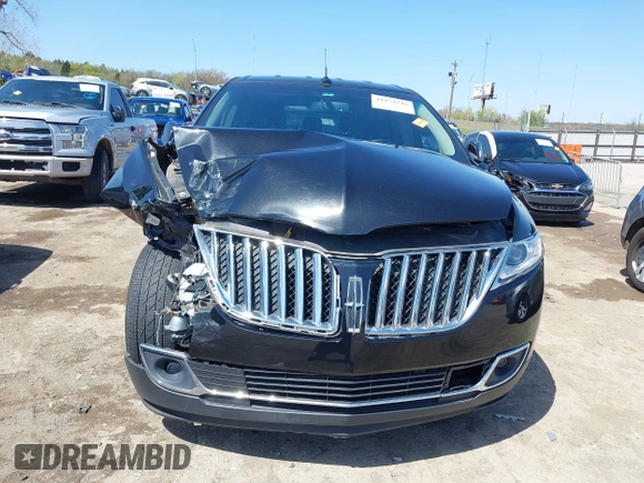 2013 Lincoln MKX with VIN 2LMDJ6JKXDBL04359, listed as a IAAI auction lot 41974216 with 160,904 mi miles. Bid and sale history available at carsss.com. Image 12.