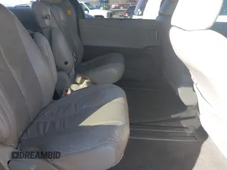 2011 Toyota Sienna XLE AAS with VIN 5TDYK3DC0BS030313, listed as a IAAI auction lot 41783766 with 267,937 mi miles. Bid and sale history available at carsss.com. Image 8.