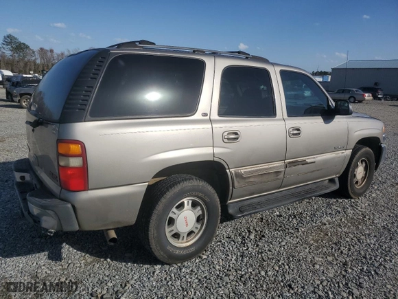 2002 GMC Yukon SLT with VIN 1GKEC13Z22R293531, listed as a Copart auction lot 47835625 with 300,932 mi miles and Salvage Title. Bid and sale history available at carsss.com. Image 3.