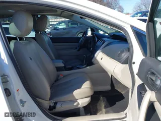 2010 Mazda CX-7 SV with VIN JM3ER2W52A0311013, listed as a IAAI auction lot 41230052 with 107,926 mi miles. Bid and sale history available at carsss.com. Image 5.