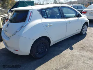 2013 Nissan LEAF SL with VIN 1N4AZ0CP4DC400687, listed as a IAAI auction lot 41853453 with 53,854 mi miles. Bid and sale history available at carsss.com. Image 4.