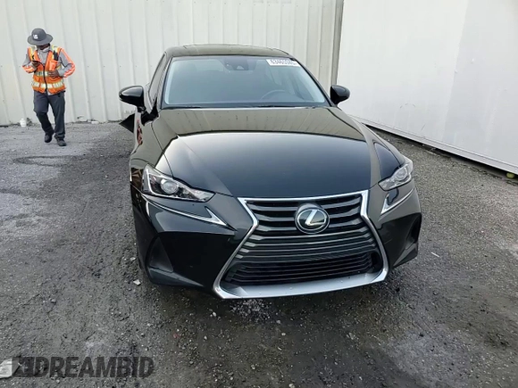 2020 Lexus IS 300 z VIN JTHDA1D28L5107545, wystawiony jako Copart lot #63465345 z przebiegiem 77 069 mil mil oraz Szkoda całkowita • Salvage title. Historia ofert i sprzedaży dostępna na DreamBid. Obrazek 13.
