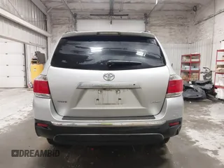 2013 Toyota Highlander Limited with VIN 5TDDK3EHXDS175547, listed as a IAAI auction lot 41334864 with 135,049 mi miles and . Bid and sale history available at DreamBid. Image 17.