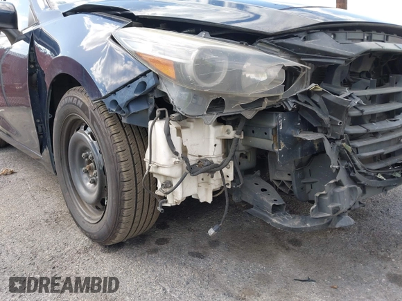 2018 Mazda 3 Sport with VIN 3MZBN1U7XJM211483, listed as a IAAI auction lot 41920809 with 147,578 mi miles and . Bid and sale history available at DreamBid. Image 17.