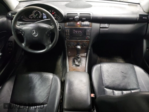 2005 Mercedes-Benz C 240 with VIN WDBRF81J85F591192, listed as a Copart auction lot 47052025 with 143,191 mi miles and Salvage Title. Bid and sale history available at DreamBid. Image 8.