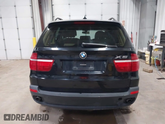 2008 BMW X5 3.0si with VIN 5UXFE43528L001685, listed as a IAAI auction lot 41890395 with 189,724 mi miles. Bid and sale history available at carsss.com. Image 16.