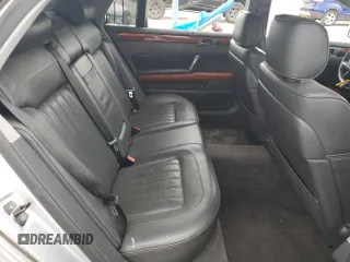 2004 Volkswagen Phaeton V8 z VIN WVWAF63D848008231, wystawiony jako Copart lot #58247645 z przebiegiem 130 457 mil mil oraz Czysty tytuł • Clean title. Historia ofert i sprzedaży dostępna na DreamBid. Obrazek 10.