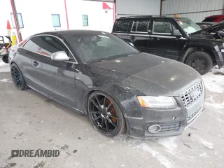 2009 Audi S5 z VIN WAURV78T99A044129, wystawiony jako IAAI lot #41626161 z przebiegiem 134 153 mil mil oraz . Historia ofert i sprzedaży dostępna na DreamBid. Obrazek 1.