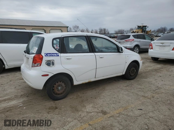 2008 Chevrolet Aveo LS z VIN KL1TD66618B059937, wystawiony jako Copart lot #44467395 z przebiegiem 52 360 mil mil oraz Tytuł czysty. Historia ofert i sprzedaży dostępna na DreamBid. Obrazek 3.