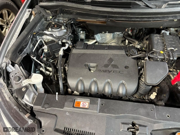 2019 Mitsubishi Outlander ES with VIN JA4AZ3A35KZ044833, listed as a Copart auction lot 52434115 with 125,810 mi miles and Clean Title. Bid and sale history available at carsss.com. Image 7.