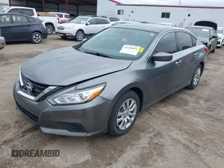 2017 Nissan Altima S z VIN 1N4AL3AP8HN364874, wystawiony jako IAAI lot #42124451 z przebiegiem 114 967 mil mil oraz . Historia ofert i sprzedaży dostępna na DreamBid. Obrazek 2.
